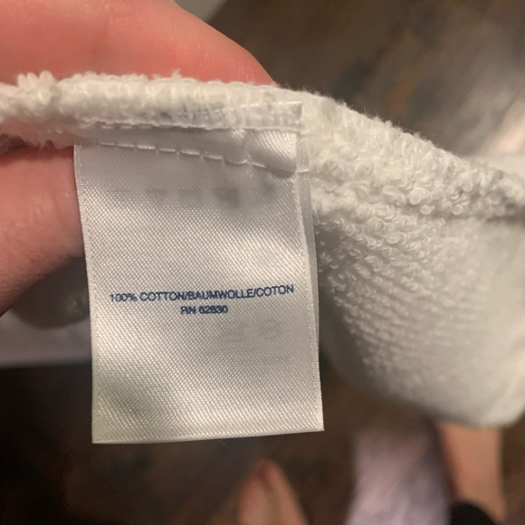 NWOT robe - Picture 4 of 5